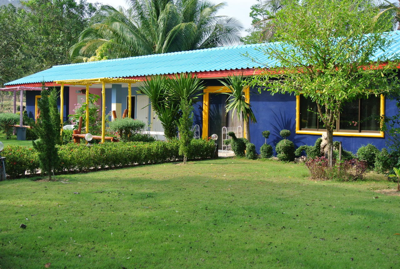 Baanraisooksangchan Kaeng Krachan Exterior foto