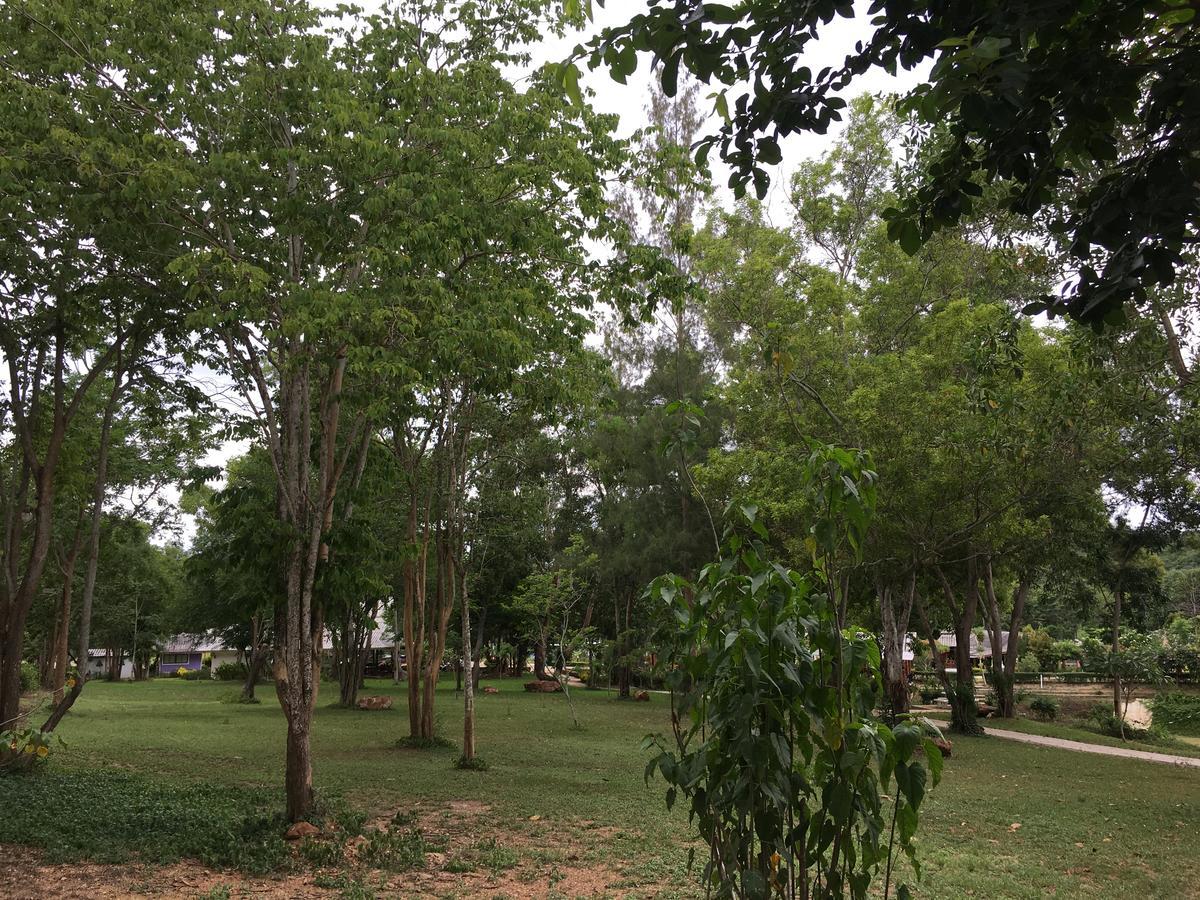 Baanraisooksangchan Kaeng Krachan Exterior foto